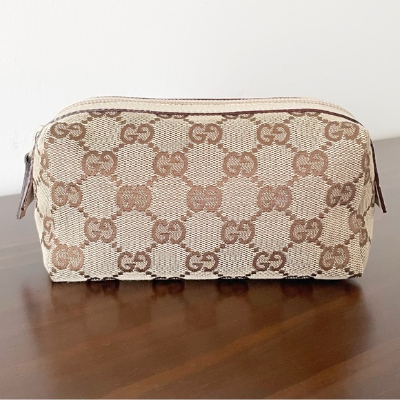 ❤️SOLD❤️Gucci NWOT brown monogram canvas and leather small cosmetic zip pouch - Picture 3 of 10